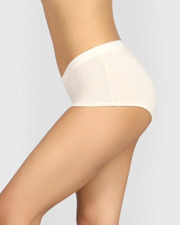 La Senza Ultrasoft Boyshort Panties PEARLED IVORY / M