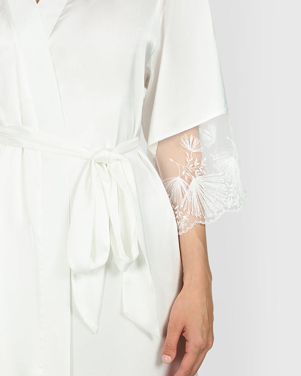 Isla & Evie Sexy Sleep Robe WHITE / S