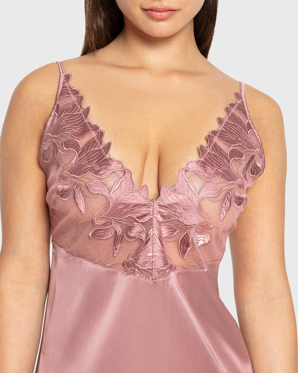 Isla & Evie Nostalgia Rose Satin Slip