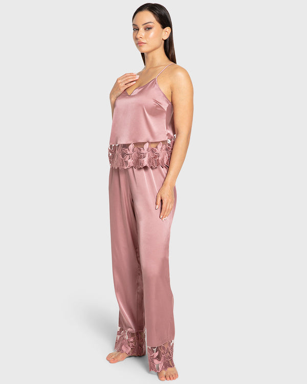 Isla & Evie Nostalgia Rose Satin Pajama Set