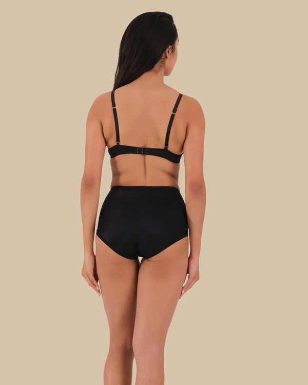 ISLA & EVIE SEAMLESS SHORTIE PANTIES Black / S