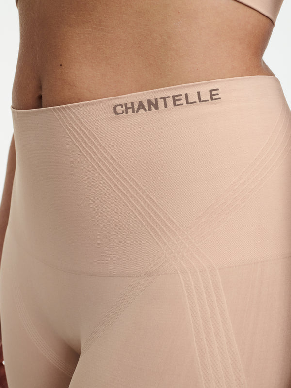 Chantelle Smooth Comfort-Smoothing long shorts